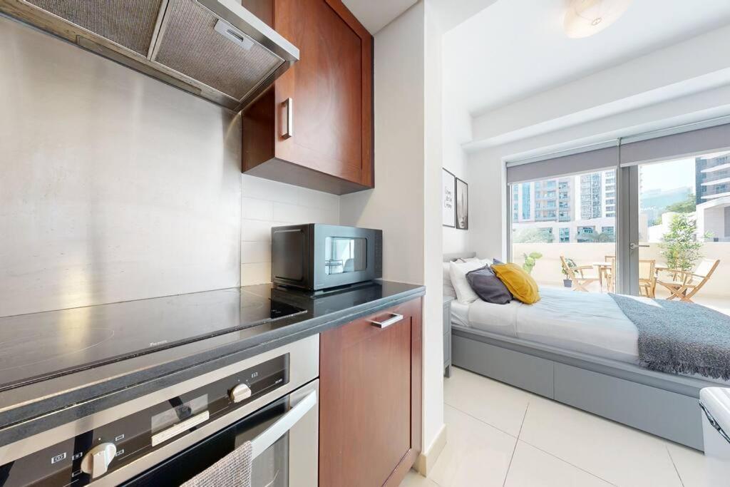 דובאי Studio In Best Part Of Downtown With Amazing Pool מראה חיצוני תמונה